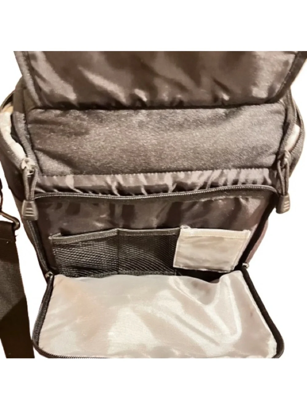 Lowepro Rezo 170 AW Camera Bag (Black)